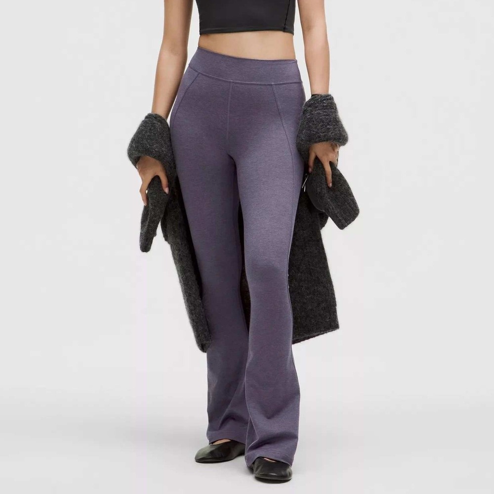 Lululemon Soft Sueded Split Hem High Rise Mini Flare Pant Short Nightfall Size 8